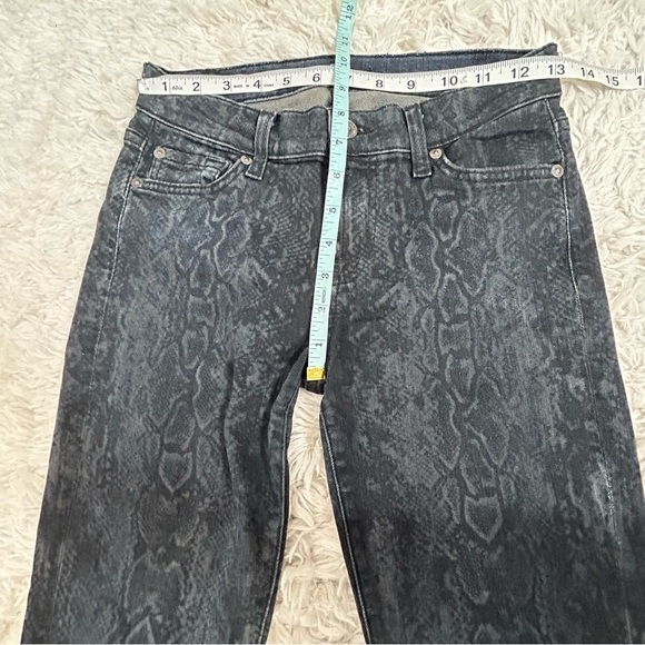 7 For All Man Kind Snake Print Skinny Jeans - Picture 11 of 13